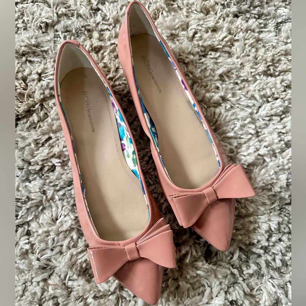 BCBGeneration Women's Blush Bow Flats Size 9.5